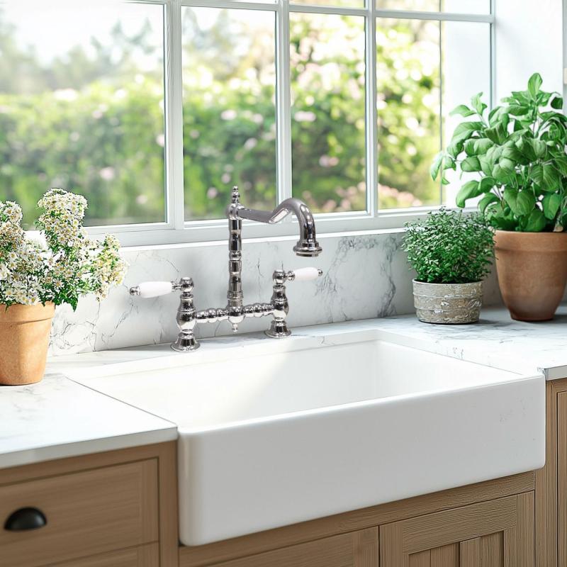 PB Nostalgiczna Kuchenny Kran Chromowany z Kątową Wylewką i Białymi Uchwytami PBN.CHR.H.WH