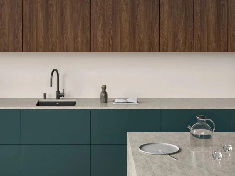 Franke Kuchenny kran Eos Neo z wyciąganą wylewką, szczotkowany czarny 115.0613.671