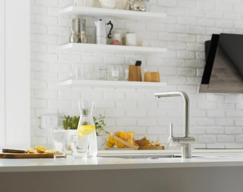 Franke szczotkowana stal nierdzewna sensorowa bateria kuchenna Atlas Neo z wyciąganą wylewką inox 115.0625.523