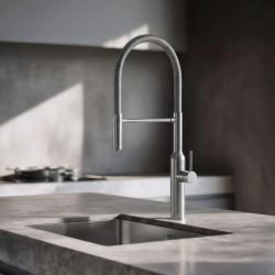 Quadri Stamford wysoka bateria kuchenna z elastyczną wylewką RVS 1208956080