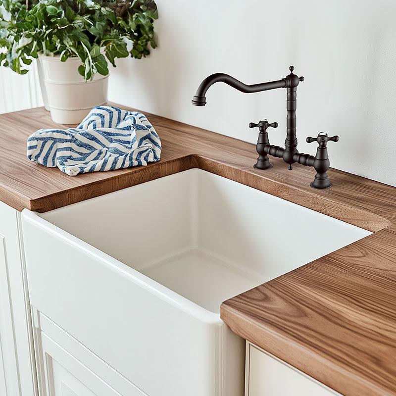 AquaTrimo Windsor 2-otworowa klasyczna kuchnia nostalgiczny mostek kran kuchenny z łukową wylewką czarny 21WS7653SW