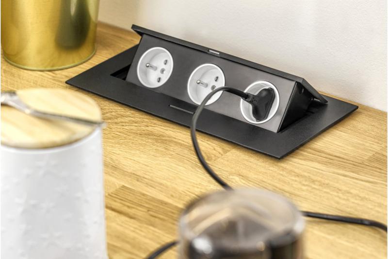 Prostokątne gniazdo wpuszczane 1208958682