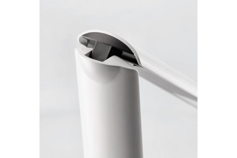 Dekoracyjna Lampka Biurkowa FLOWER 4W 240lm.AC220-240V 4000K bateria 1800mAh Ra>80 czarna/biała 1208962481