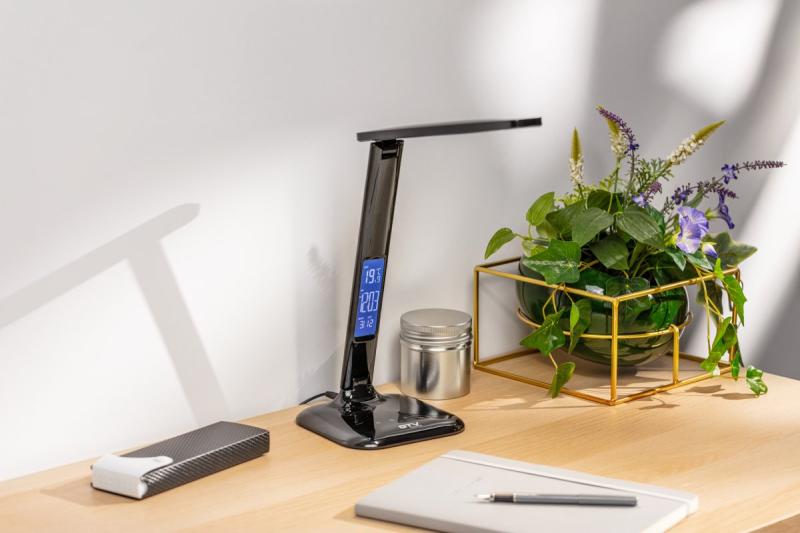 Dekoracyjna lampa biurkowa LINEAR 7W 420lm AC220-240V 3-CCT 5-stopniowe ściemnianie PF>0.5 RA>80 czarna 1208962501