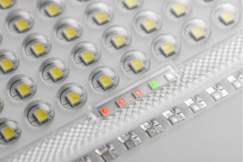 Reflektor LED zasilany energią słoneczną BRAVOS, 150W, 1500lm, 6400K, IP65, 120°, panel słoneczny, pilot, 3 lata gwarancji 1208962682