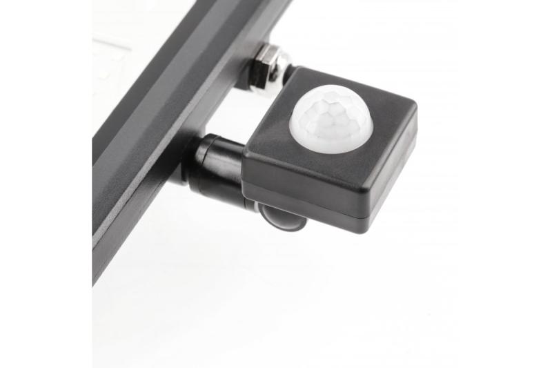 Reflektor LED iNEXT z czujnikiem ruchu 20 W 1600 lm, PF>0,9, RA>80, IP65, 120°, 6400 K, czarny korpus 1208962859
