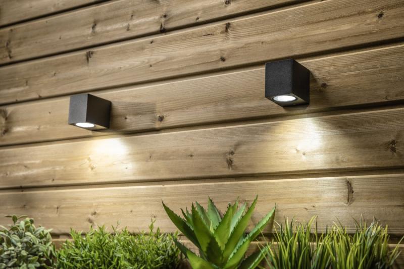 Decorgevelarmatuur met eenrichtingsverkeer TIAGO KW GU10 MAX.35W IP54 AC220-240V 50/60Hz zwart. 1208963206

Na język polski:

Dekoracyjna oprawa elewacyjna jednokierunkowa TIAGO KW GU10 MAX.3