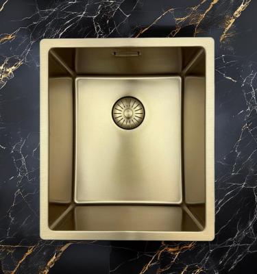 Zlew Pure.Sink Prestige 34x40 cm PVD Złoto 10 mm promień podwieszany, montaż na równi z blatem i nablatowy PPG3440-60.
