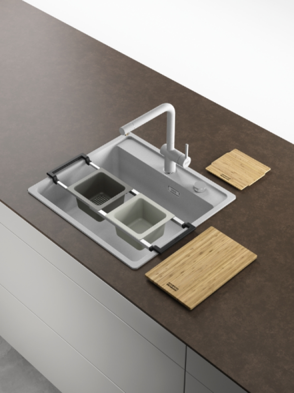 Franke Uniwersalny Zestaw Akcesoriów All-In Set 2 - Deska do Krojenia, Wkładka z Tworzywa Sztucznego, Pojemnik z Tworzywa Sztucznego i Mostek Teleskopowy 112.0655.482