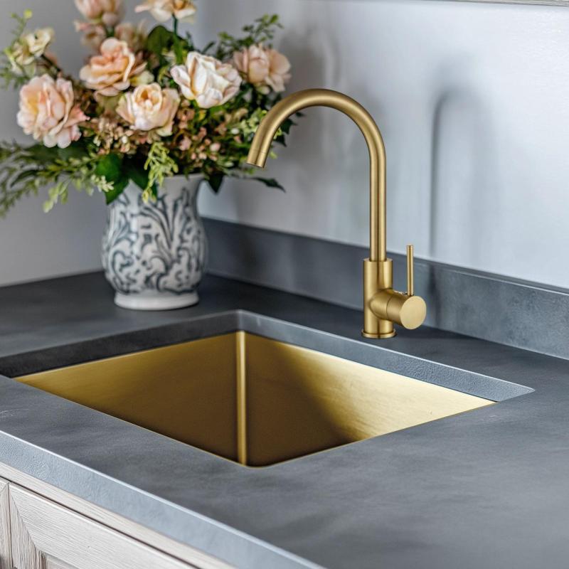 Ausmann Arvia złoty kran do kuchni PVD Gold z obrotową wylewką 1208970640
