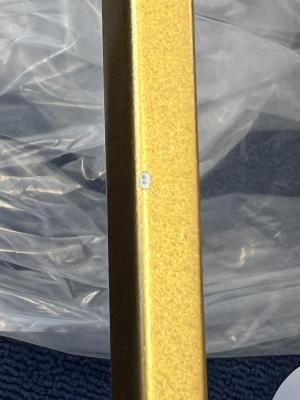 OUTLET Ramka Uszkodzona Dekor Avelin lampa wisząca z złotą prostokątną ramką szerokość 80 cm 2287