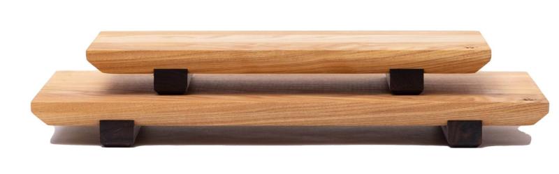 Woodsea Sushi S - Deska do sushi z drewna jesionowego z nóżkami z orzecha o wymiarach 30x12 cm 1208971584