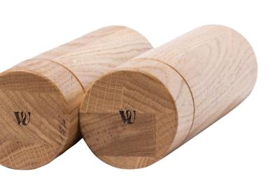 Woodsea Upside Down Oak - Eichen drewniany młynek do soli Ø5.4x22.5 cm 1208971591