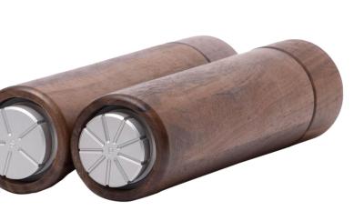 Woodsea Upside Down Walnut - Orzechowy drewniany młynek do soli Ø5.4x22.5 cm 1208971593