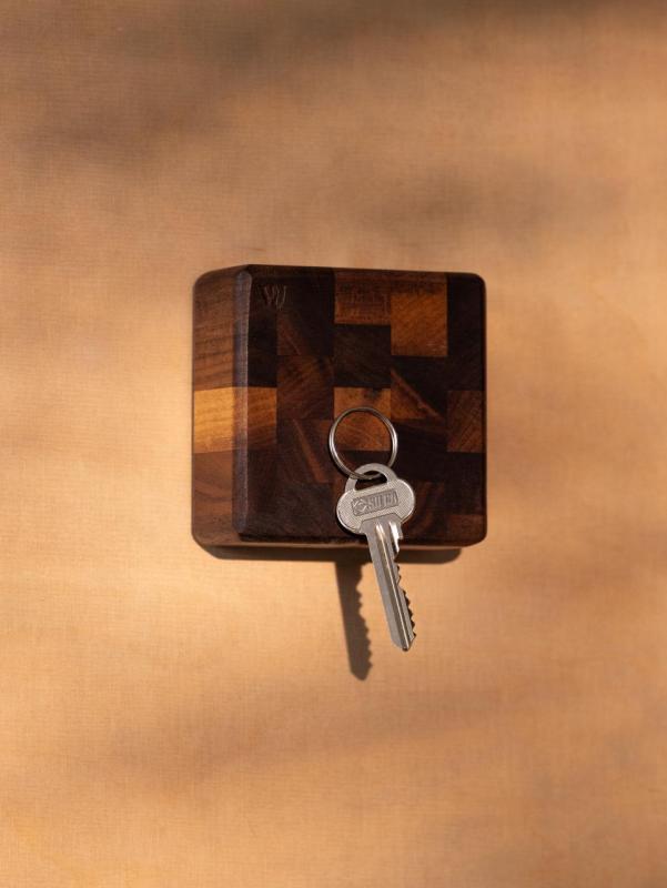 Woodsea End Grain Walnut - Kluczyk z orzecha włoskiego 9x9 cm 1208971601