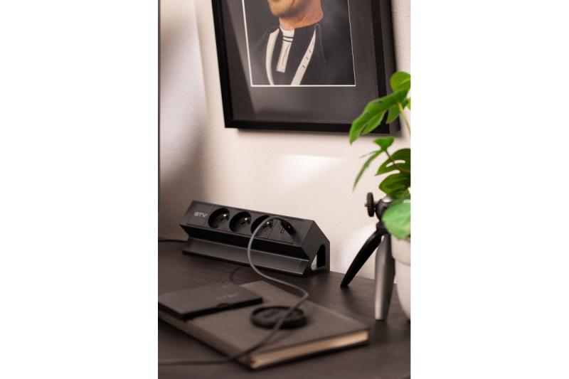Gniazdo meblowe Basco, 3 x gniazdo z uziemieniem, USB A+C, kabel 1,5 m, czarne z montażem