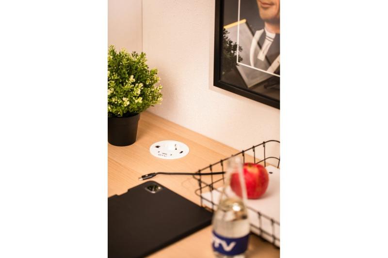 Gniazdo meblowe RONDO, 1xSCHUKO, 1xUSB-A, 2xUSB-C, HDMI, kabel RJ45 1,5 m, białe