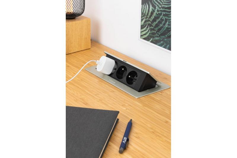 Gniazdo zasilające SOFT wysuwane, kabel zasilający 1,5m