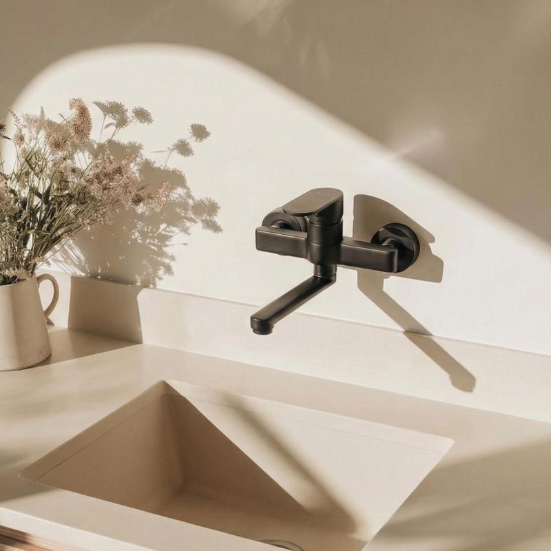 Aquanello Casa Jednouchwytowa bateria kuchenna ścienna czarna z wylewką 15 cm BL-1415-CS