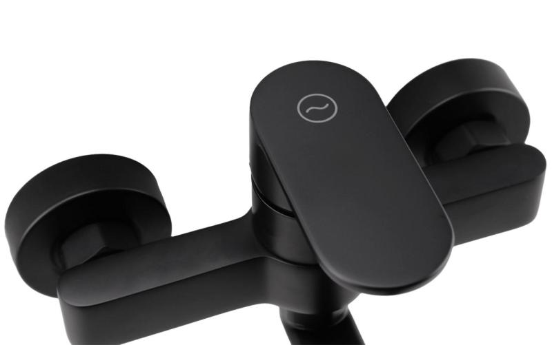 Aquanello Casa Jednouchwytowa bateria kuchenna ścienna czarna z wylewką 25 cm BL-1425-CS